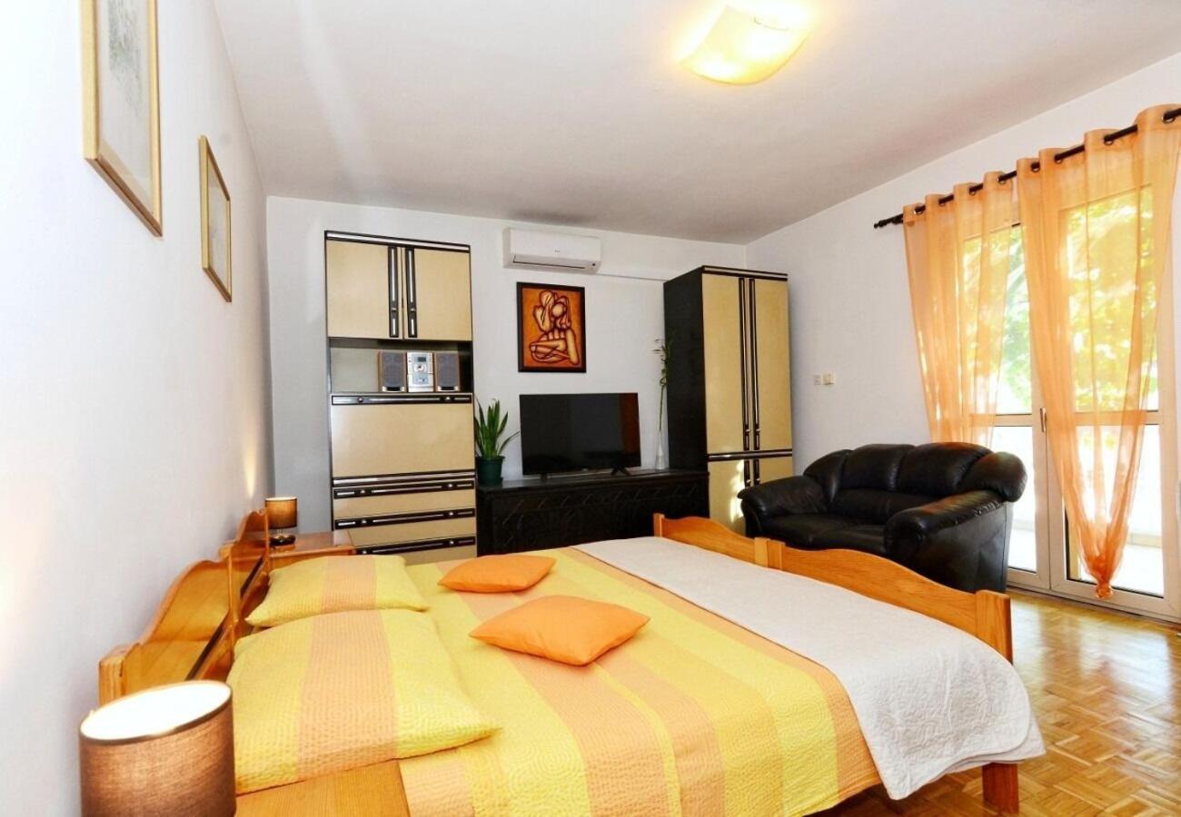 Apartments Snjeza Vodice Luaran gambar